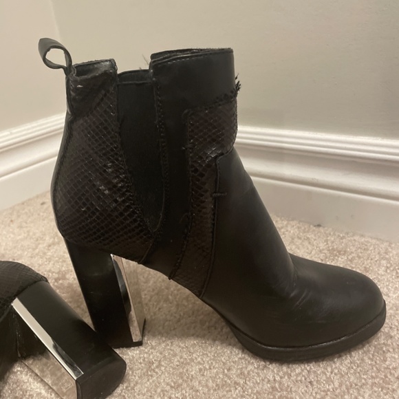 Ankle boots - Picture 2 of 5